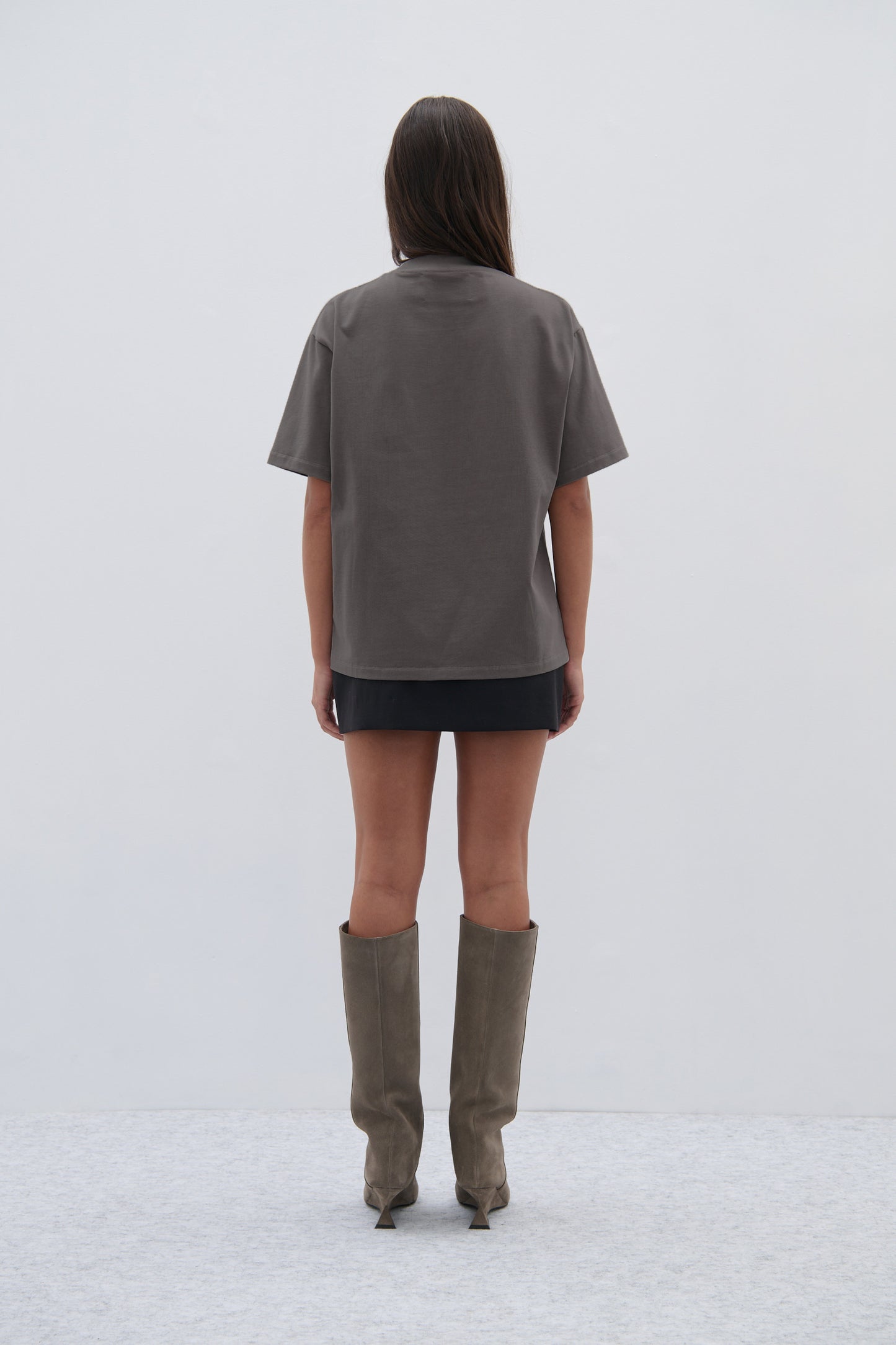 EARLY TEE
