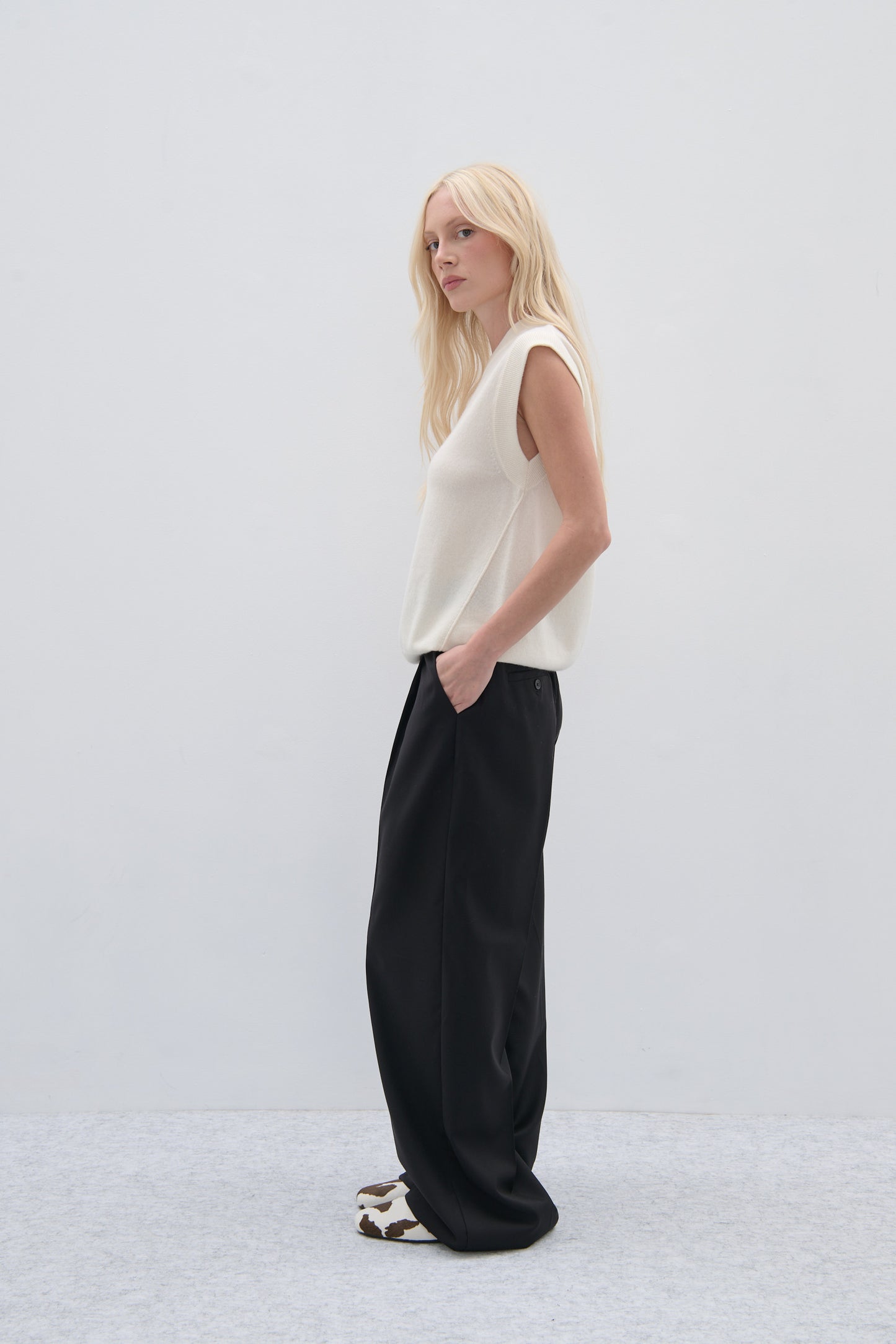 EASY VEST