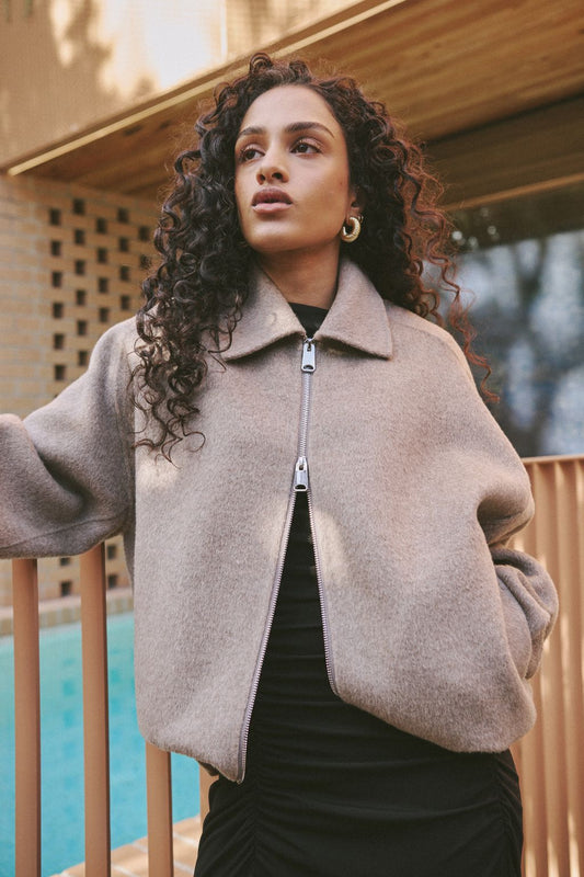 GLO BOMBER